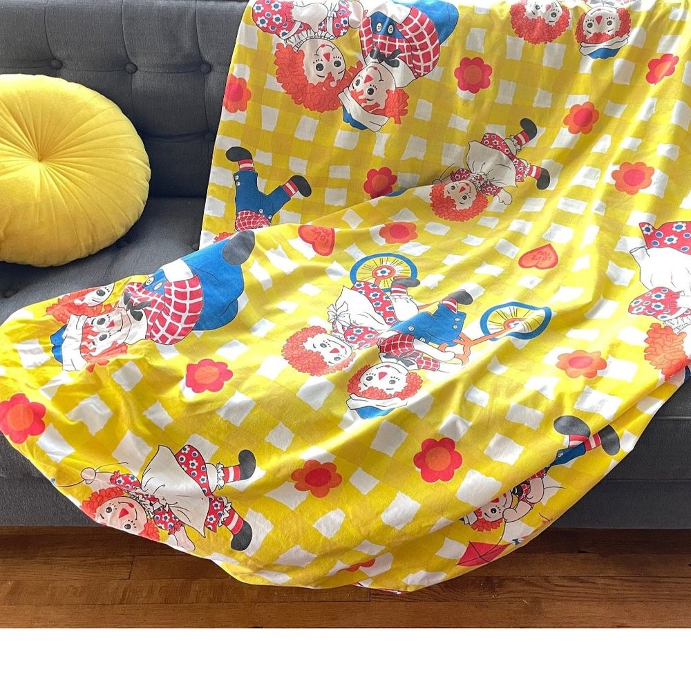 vintage 70s bedding, Raggedy Ann and Andy bed sheet, fitted sheet, Bobbs-Merrill